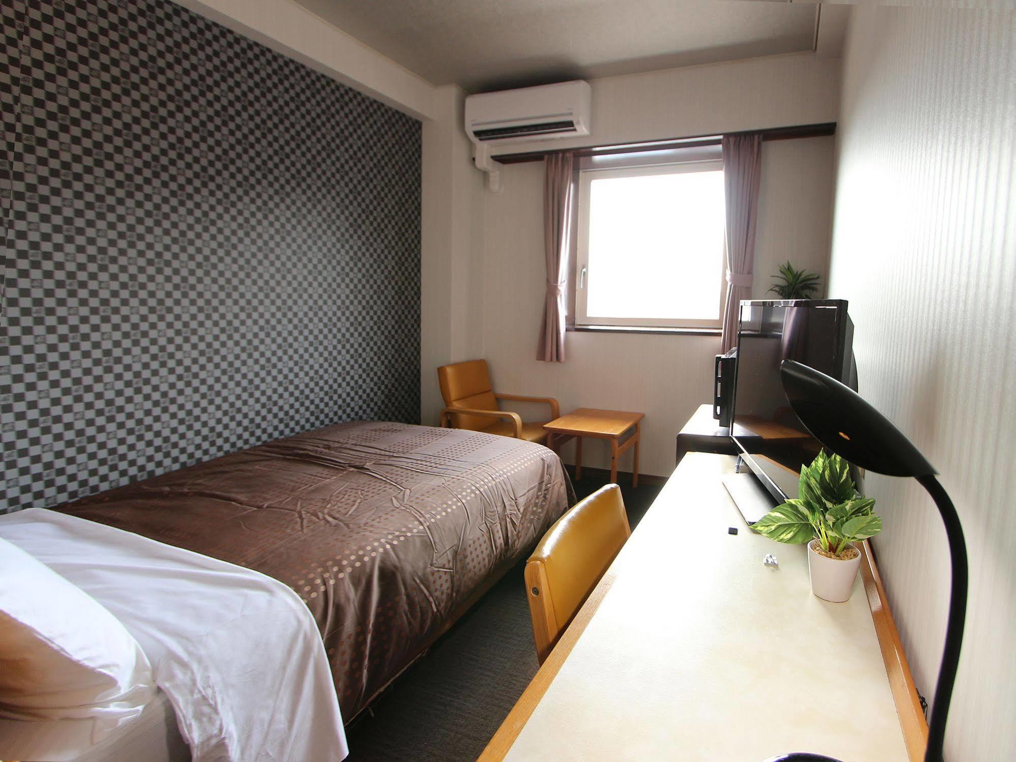 HOTEL LiVEMAX BUDGET Utsunomiya Bagian luar foto